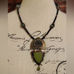 Elegant Black and Green Pendant Necklace